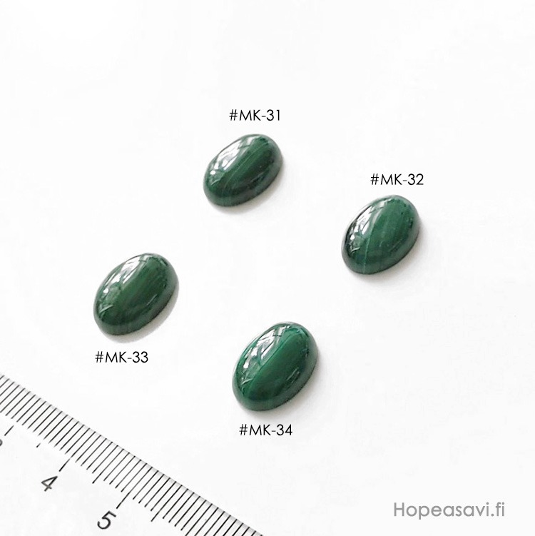 Malakiitti, py�r�hiottu kapussi, vihre�, soikea 14x10mm, uniikki kivi, kuvassa #34