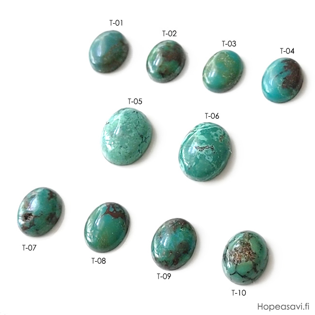 Turkoosi, *Uniikki kivi* kuvassa T-09, pyrhiottu kapussi, v/t, soikea, 10x8mm, paksuus noin 3.1mm, 1kpl