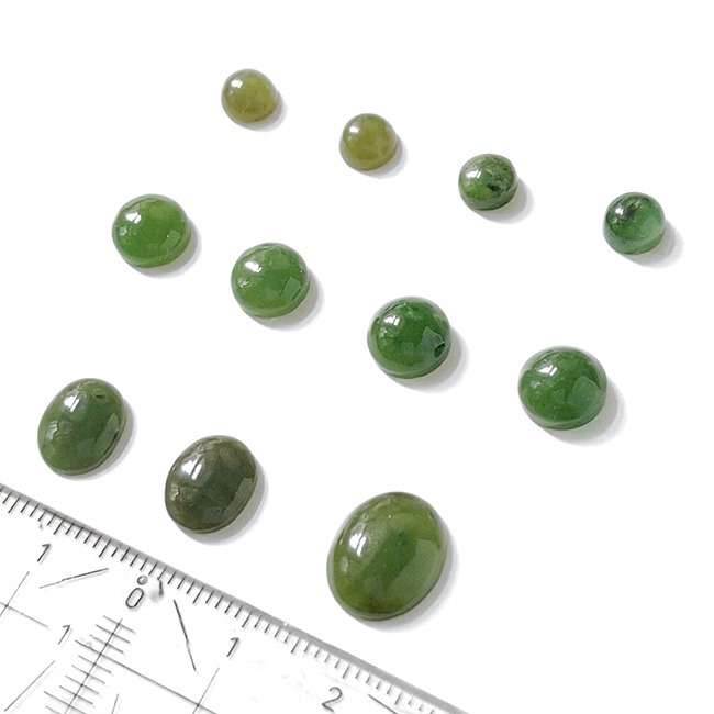 Jade, kapussi, pyrhiottu, pyre, 6mm, kuvassa #13, 1 kpl