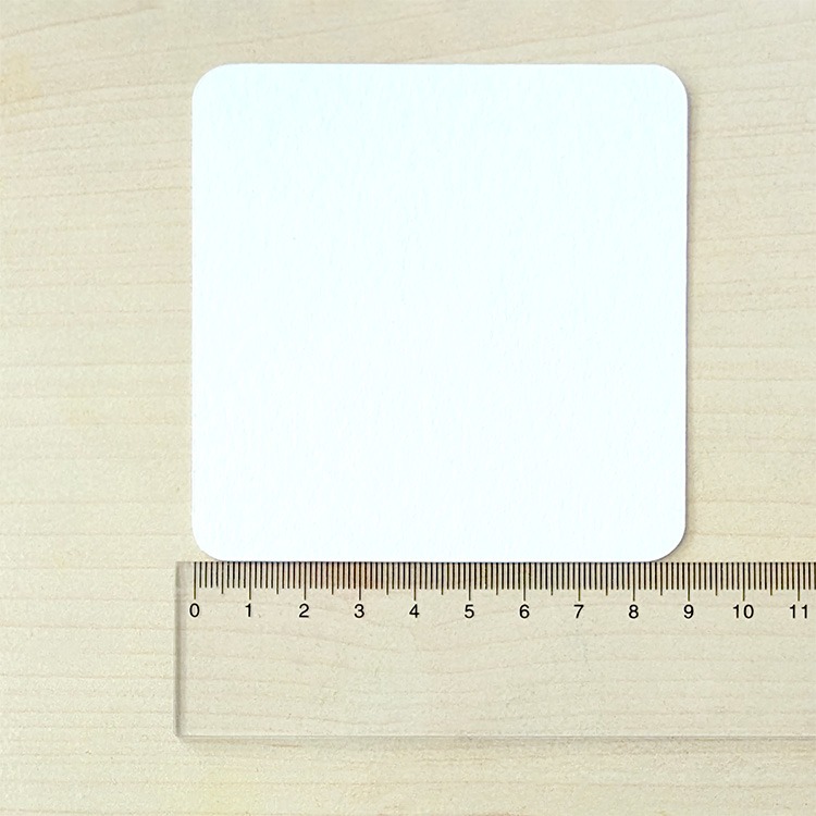   *Sesonkitarjous - Uusi malli* Korvakoruille kortti, luonnonvalkoinen, koko 9x9cm, 5kpl, ilman reiki�, suunniteltu ja valmistettu Suomessa *Lue info*