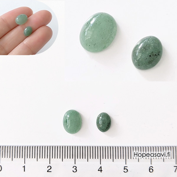  *Poistomyynti huomaa setti eri kokoa* Aventuriini, vaalea vihre, vrin svy uniikki, soikea 9.7x7.4mm ja 7.7x5.9mm