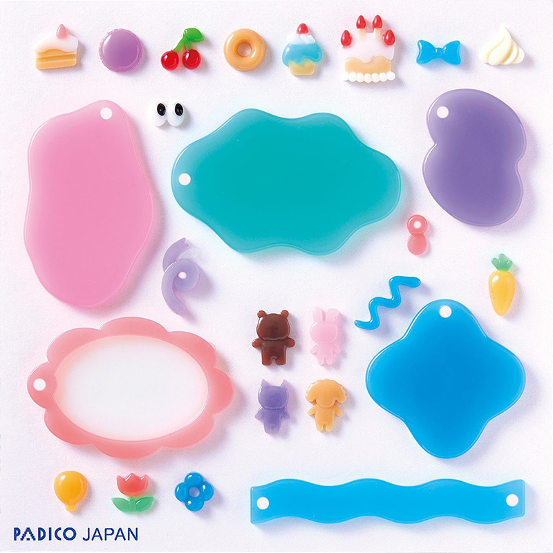  *Uutuus* Muotti, joustava ja l�pin�kyv�, "PUHEKUPLA #1 KUVIOITA" Kokelma jossa 6 isompaa muotoa ja 20 pient� osaa niiden koristeluun. Tee esim avainperi� ja asustekoristeita (UV-led hartsille, massoille)