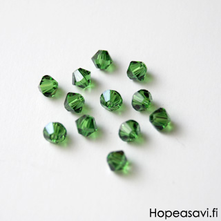 *Poistuva malli* Helmi, Swarovski Crystal, Saniaisen vihre, 4mm, bicone (sihkyv heijastus), 7kpl
