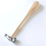 Vasara, kultasep�n vasara, 28mm tasainen ja 13mm pallop��, pituus 25cm, erinomainen tasapaino ja ote, paino 170g