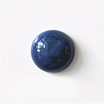 Lapis (Tumman sininen), kapussi, py�re�, 10mm, kuvassa LL-23, uniikki kivi, 1 kpl
